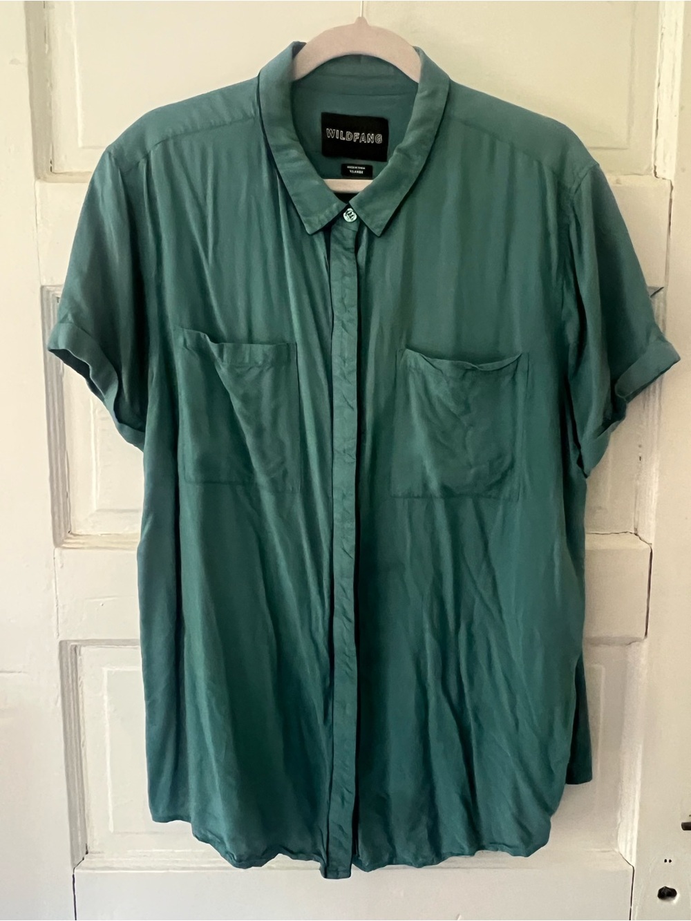 WILDFANG Empower Short Sleeve Button Down in Teal with Navy Piping